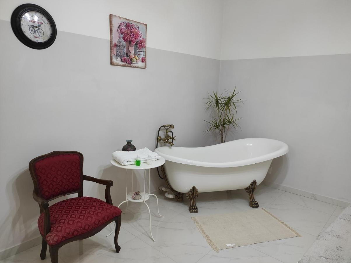Affittacamere Silvagni Caserta Exterior foto