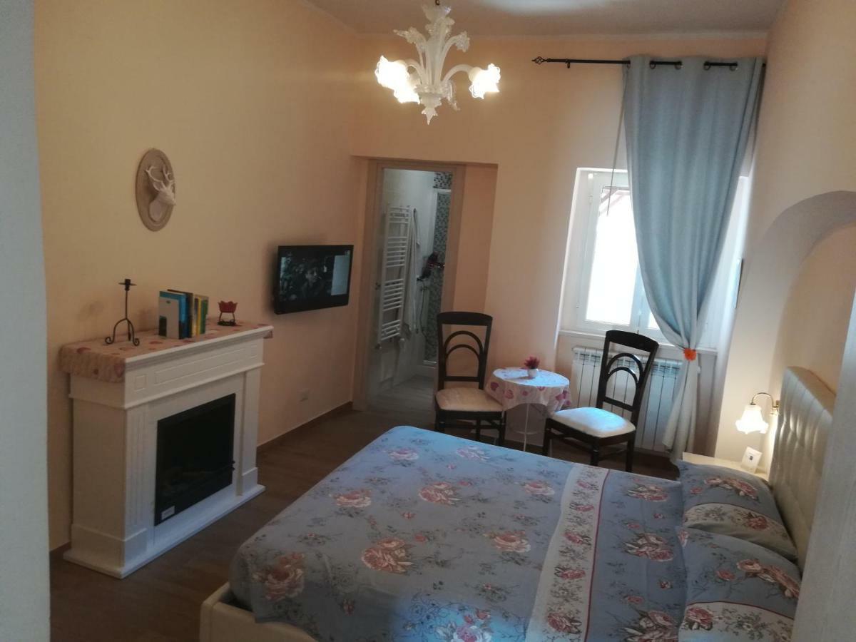 Affittacamere Silvagni Caserta Exterior foto